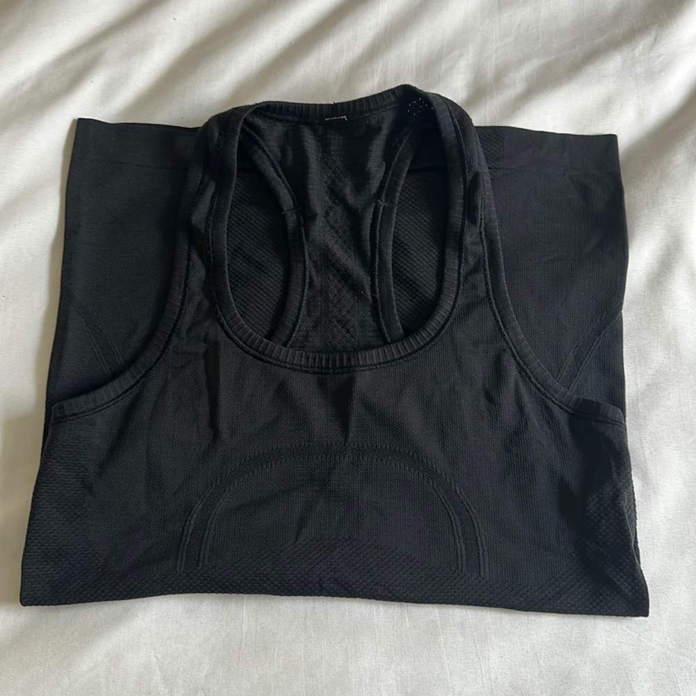 Lululemon Tank Top - Black - Size 4